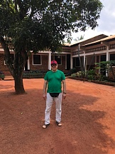 L’Ambassadeur de Russie en RCA S.E.M.A.BIKANTOV et l’équipe de l’Ambassade ont eu une rencontre avec la direction et les élèves de l’École agricole auprès de la mission catholique Carmel à Bangui. L’Ambassadeur de Russie en RCA S.E.M.A.BIKANTOV et l’équipe de l’Ambassade ont eu une rencontre avec la direction et les élèves de l’École agricole auprès de la mission catholique Carmel à Bangui.