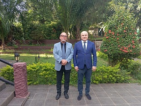 L'Ambassadeur de Russie en RCA a reçu en audience le chef de délégation du Comité international de la Croix-Rouge