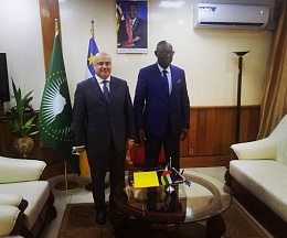 Le Premier ministre centrafricain a reçu l'Ambassadeur russe Le Premier ministre centrafricain a reçu l'Ambassadeur russe