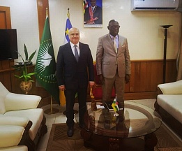 Le Premier ministre centrafricain a reçu l'Ambassadeur russe Le Premier ministre centrafricain a reçu l'Ambassadeur russe