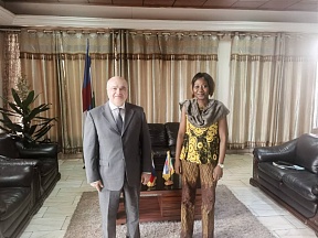 l’Ambassadeur de Russie en RCA a été reçu en audience par la Ministre centrafricaine des Affaires étrangères l’Ambassadeur de Russie en RCA a été reçu en audience par la Ministre centrafricaine des Affaires étrangères