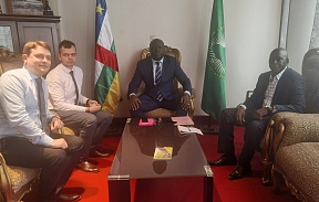 Le Ministre centrafricain chargé des Sports et de la Jeunesse a reçu en audience les représentants de l’Ambassade de Russie